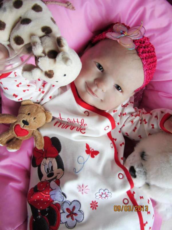 Как живые: женщина делает реалистичных кукол, являющихся точной копией умерших детей Тереза Рассон, Teresa Russon, куклы похожие на детей, реалистичные куклы