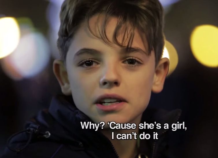 ударь её, Slap her, реакция мальчиков на просьбу ударить девочку