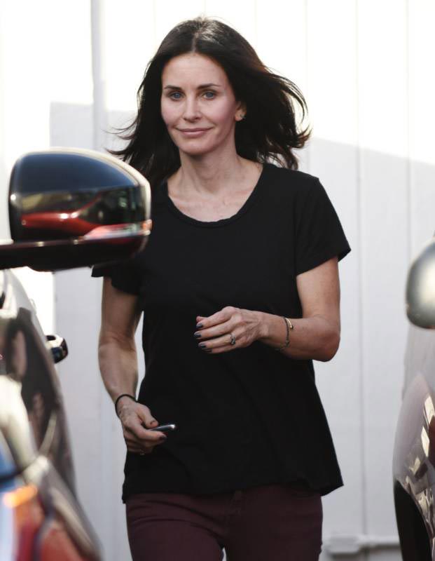 Кортни Кокс выглядит без макияжа, Кортни Кокс 50 лет