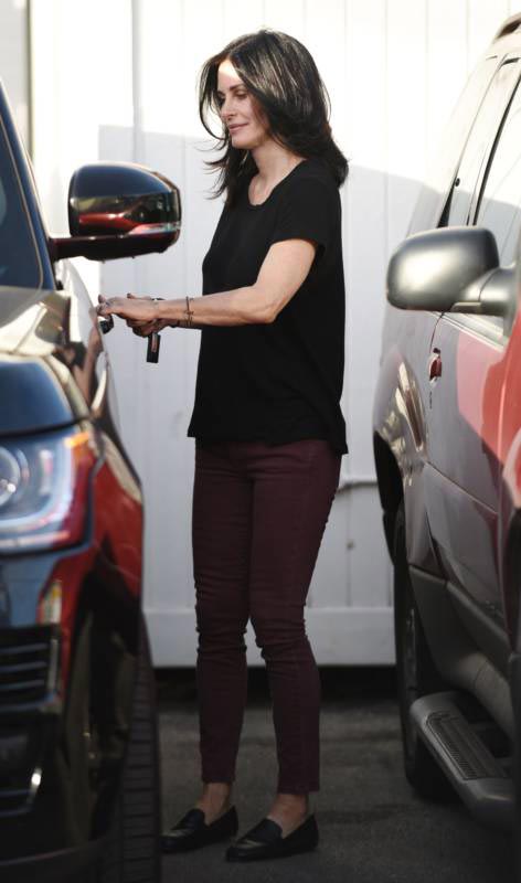 Кортни Кокс выглядит без макияжа, Кортни Кокс 50 лет