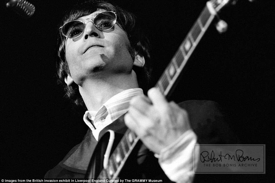 Действительно редкие фотографии Beatles и Rolling Stones, сделанные их менеджером во время их самого первого тура по США фотографии первого тура по США Битлз, тур Битлз и Роллинг Стоунз по США, совместный тур по США Beatles и Rolling Stones, первый тур Rolling Stones