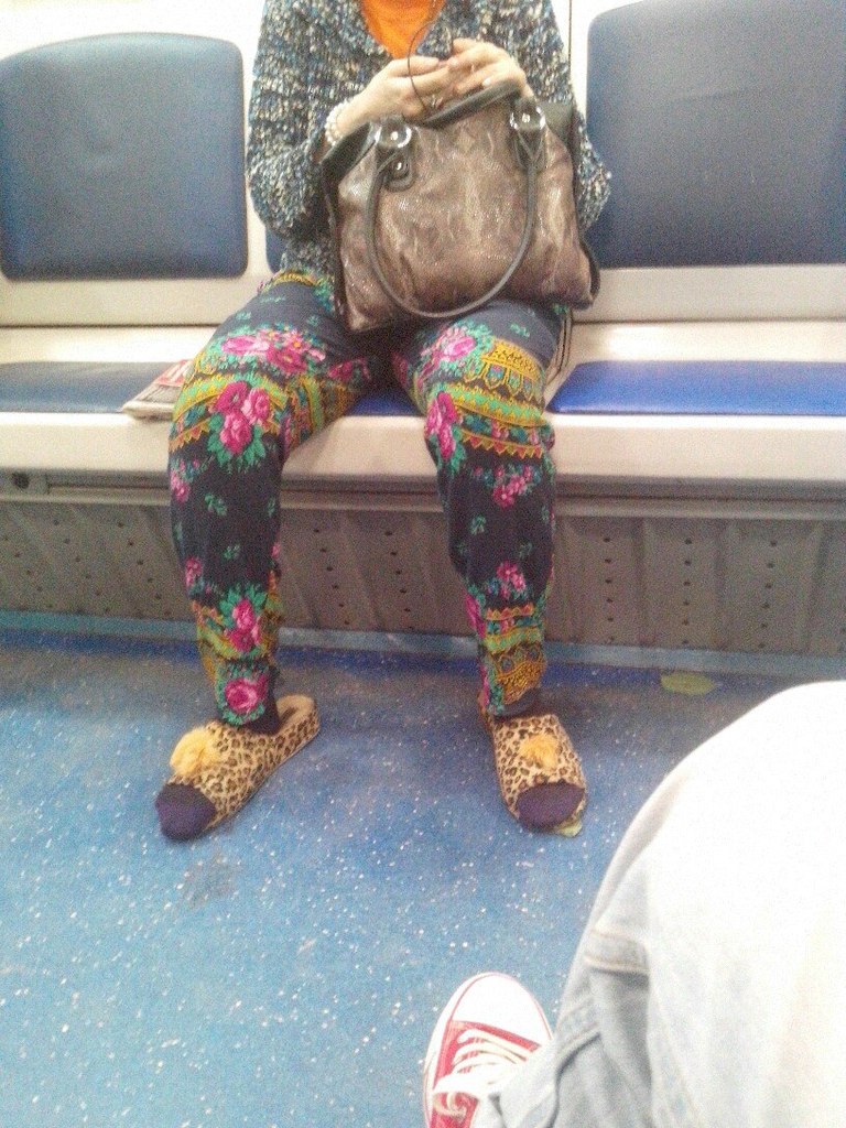 мода петербургского метро, мода метро, модники в транспорте, странные пассажиры метро 