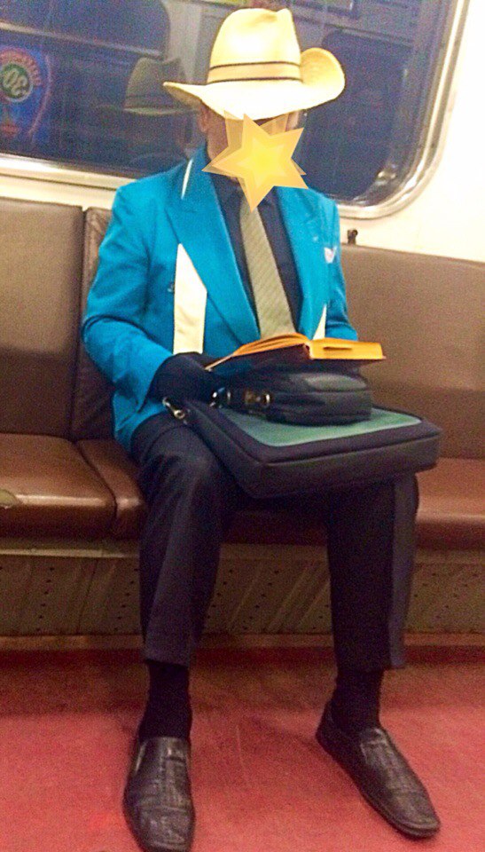 мода петербургского метро, мода метро, модники в транспорте, странные пассажиры метро 