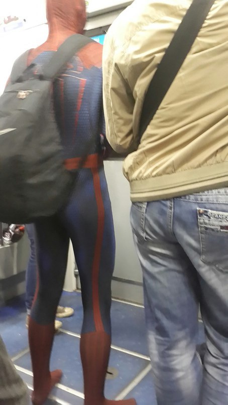 Мода, пощади или самые лихие модники российского метро мода петербургского метро, мода метро, модники в транспорте, странные пассажиры метро