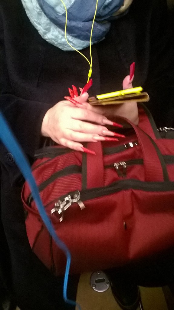 мода петербургского метро, мода метро, модники в транспорте, странные пассажиры метро 