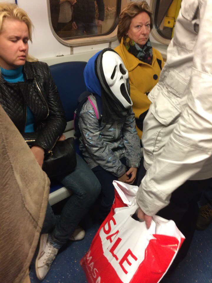 мода петербургского метро, мода метро, модники в транспорте, странные пассажиры метро 