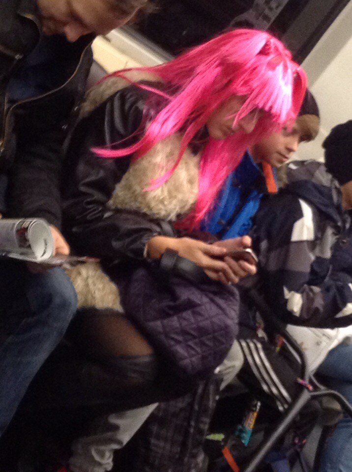 мода петербургского метро, мода метро, модники в транспорте, странные пассажиры метро 