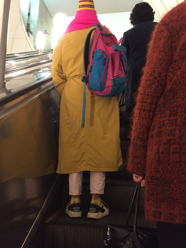мода петербургского метро, мода метро, модники в транспорте, странные пассажиры метро 