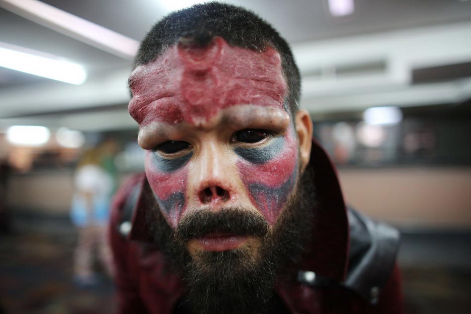 Генри Дэймон, Henry Damon, Генри Дэймон Красный Череп, парень превратил себя в Красного Черепа, бодимодификации Красный Череп