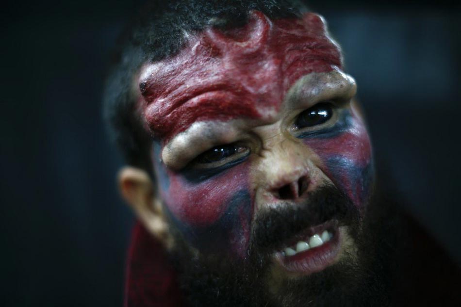 Генри Дэймон, Henry Damon, Генри Дэймон Красный Череп, парень превратил себя в Красного Черепа, бодимодификации Красный Череп