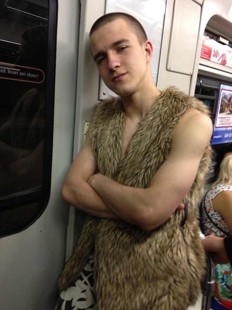 Отчаянные модники петербургского метро модники петербургского метро, мода метро, странные пассажиры метро