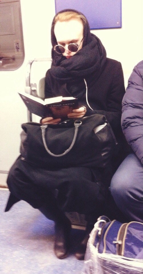 Отчаянные модники петербургского метро модники петербургского метро, мода метро, странные пассажиры метро