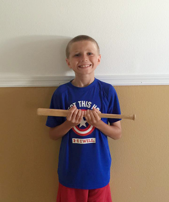 Кристиан МакФилами, Christian McPhilamy, мальчик отращивал длинные волосы для детей больных раком