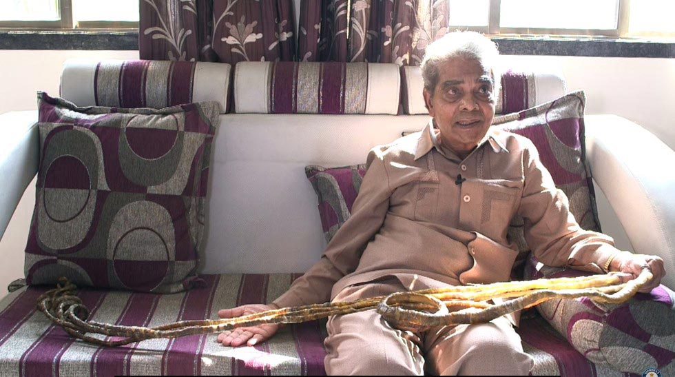 Шридхар Чиллал, Shridhar Chillal,мужчина с самыми длинными ногтями, мировой рекорд по длине ногтей, самые длинные ногти в мире