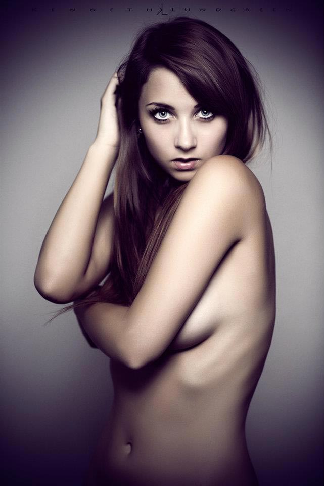 датский политик, платье датского политика, Никита Клэеструп, Никита Клаеструп, Nikita Klaestrup 