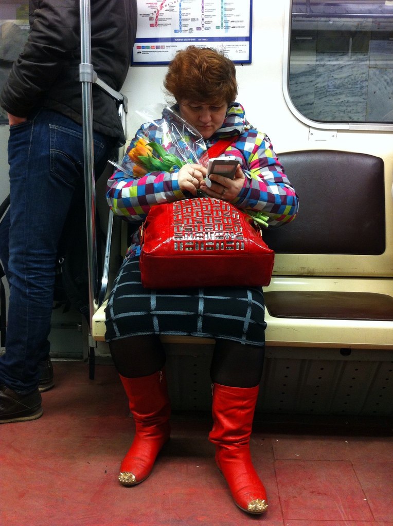 мода петербургского метро, мода метро, модники в транспорте, странные пассажиры метро 
