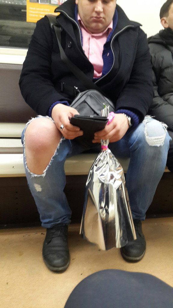 мода петербургского метро, мода метро, модники в транспорте, странные пассажиры метро 
