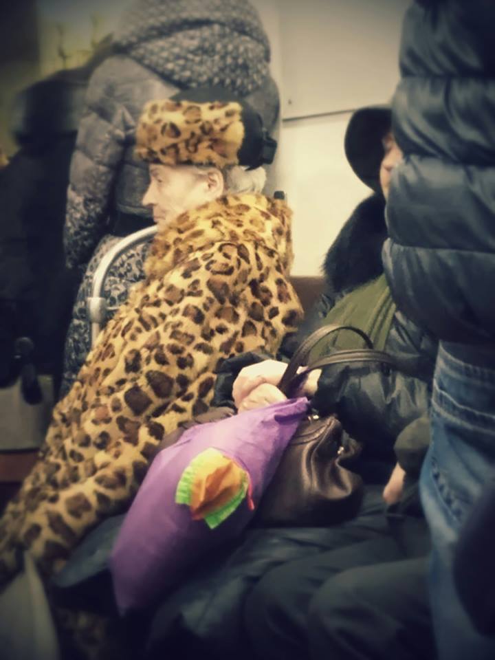 мода петербургского метро, мода метро, модники в транспорте, странные пассажиры метро 