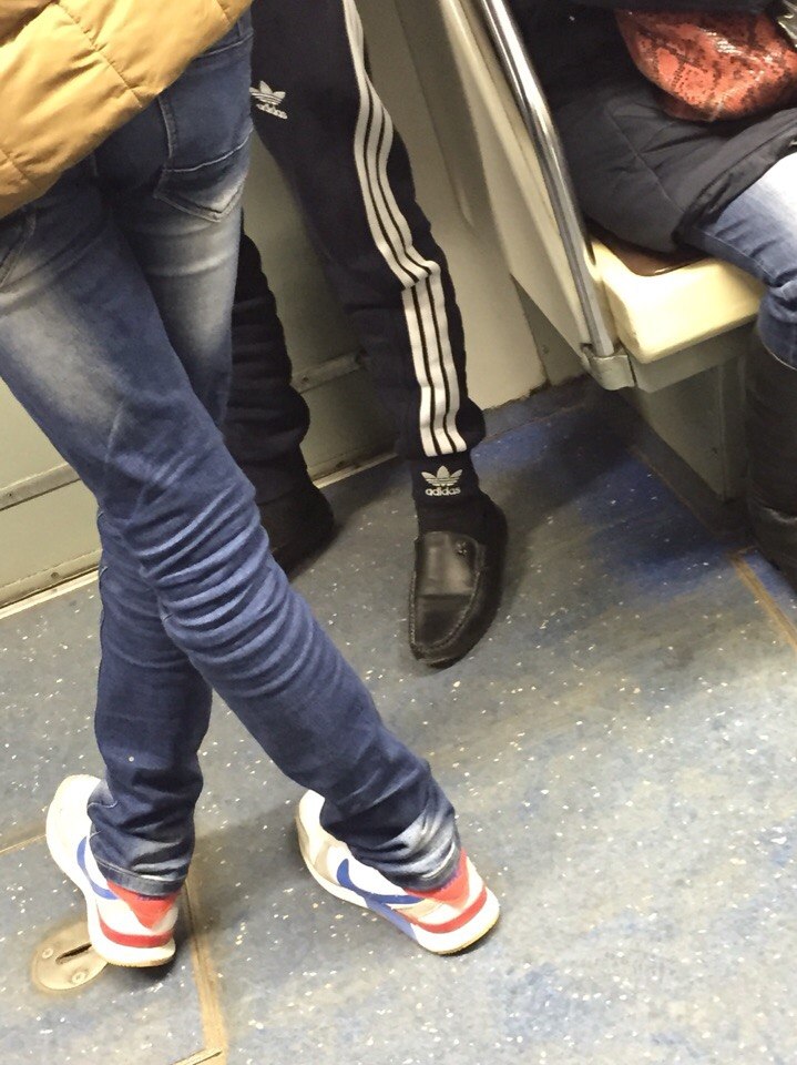 мода петербургского метро, мода метро, модники в транспорте, странные пассажиры метро 