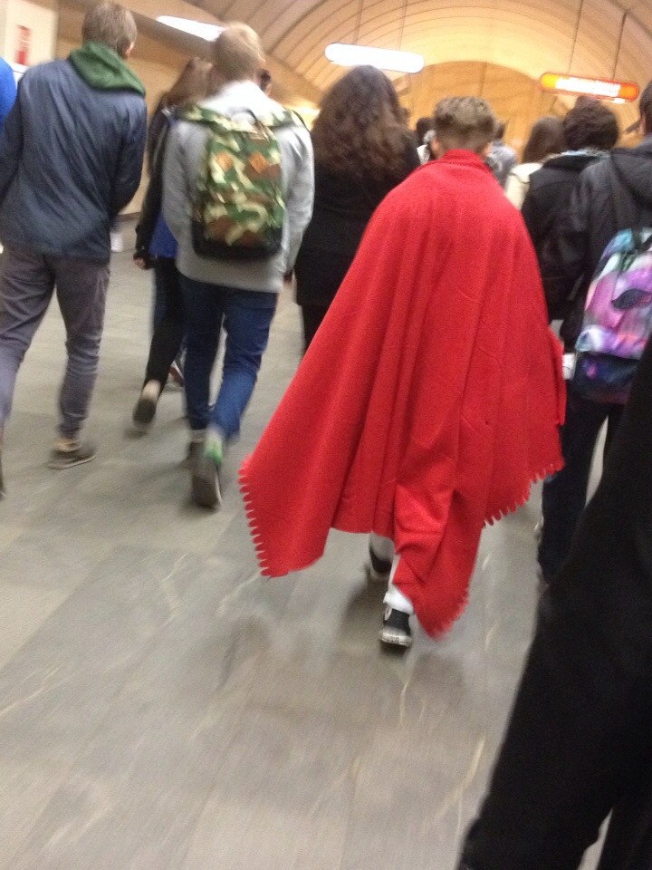 мода петербургского метро, мода метро, модники в транспорте, странные пассажиры метро 