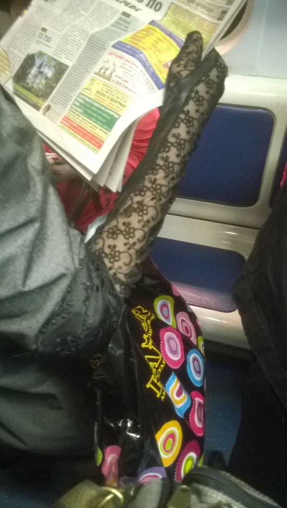 мода петербургского метро, мода метро, модники в транспорте, странные пассажиры метро 