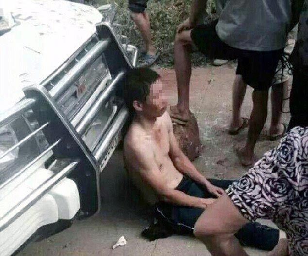 в Китае поймали воров собак, в китайской деревне поймали убийц собак, расправились с убийцами собак, наказали убийц собак