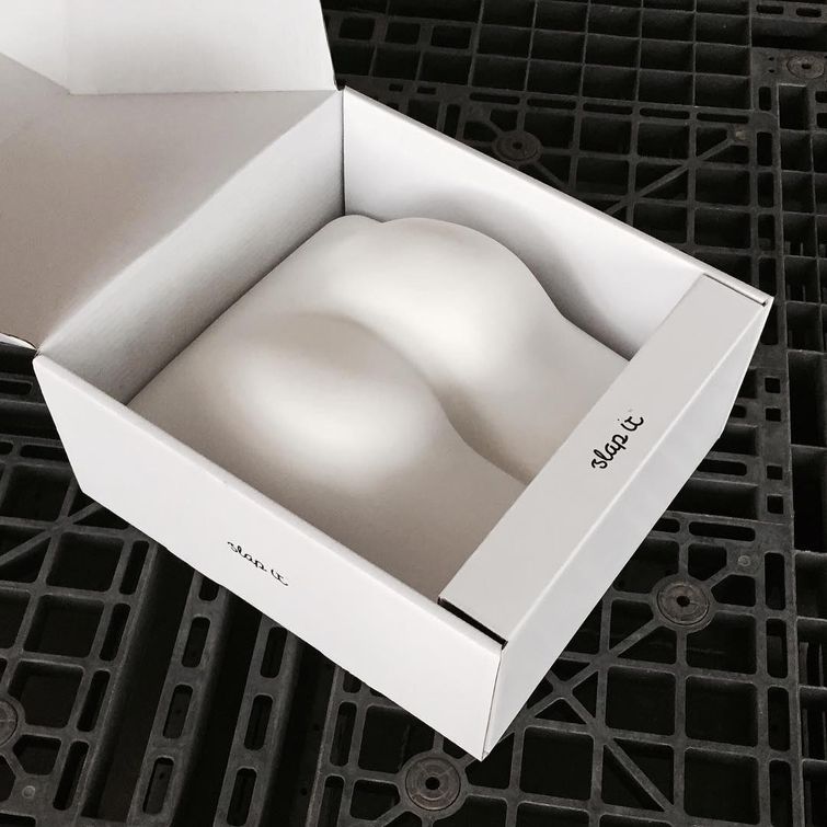 лампы в форме задницы, лампы в виде попы, лампы The Slap