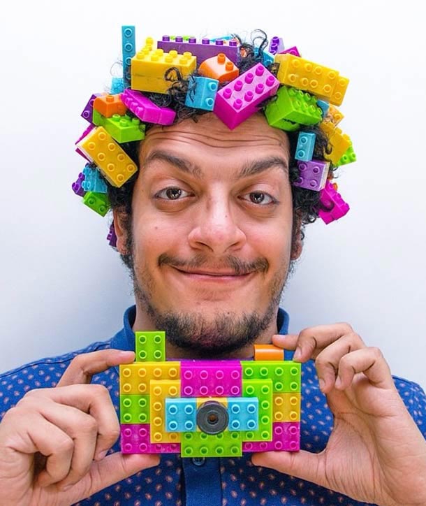 Ахмад Эль-Аби, Ahmad El-Abi, фотограф фарширует свои волосы всем что попадается ему под руку