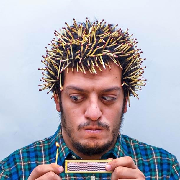 Ахмад Эль-Аби, Ahmad El-Abi, фотограф фарширует свои волосы всем что попадается ему под руку