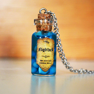 украшения по книгам, украшения созданные по мотивам книг