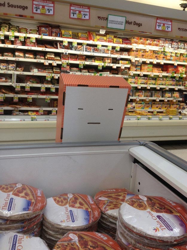 вещи которые ведут себя как мы, лица повсюду, смешные неодушевлённые предметы