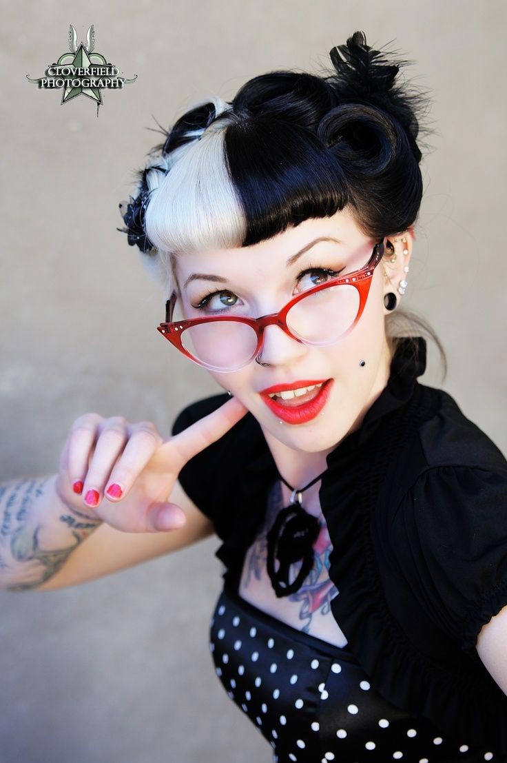 Split hair, волосы двойное корашивание, волосы окрашены наполовину, креативное окрашивание