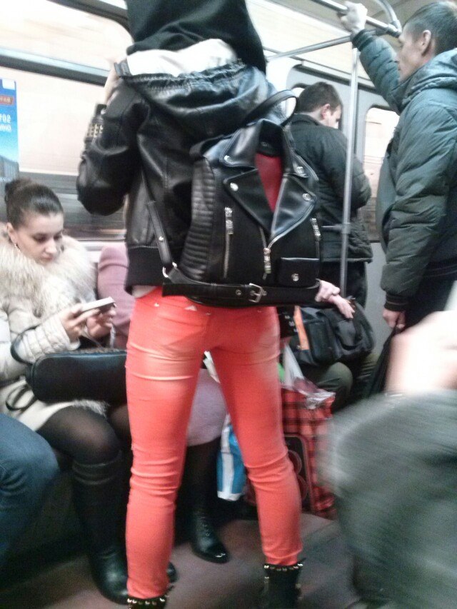 мода петербургского метро, мода метро, модники в транспорте, странные пассажиры метро 