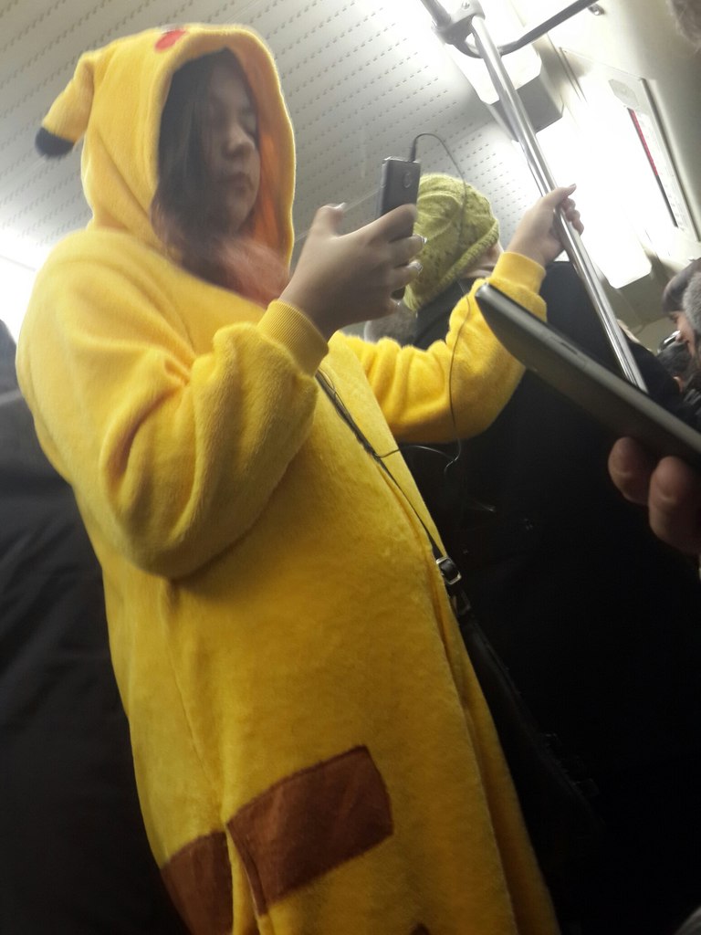 мода петербургского метро, мода метро, модники в транспорте, странные пассажиры метро 