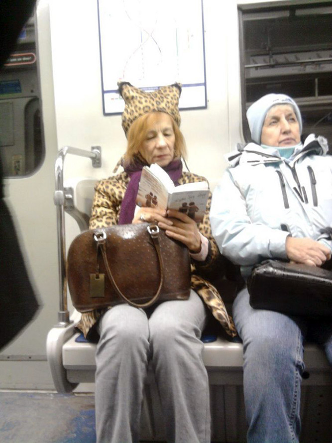мода петербургского метро, мода метро, модники в транспорте, странные пассажиры метро 