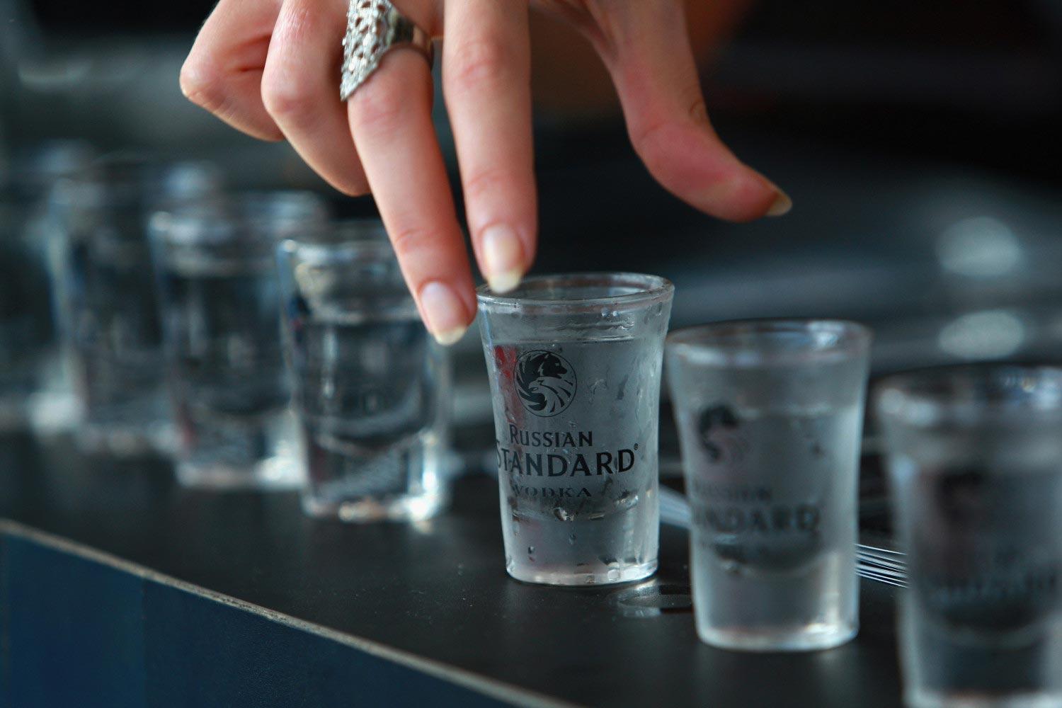 10 интересных фактов о водке, которые откроют вам глаза на этот напиток факты о водке, интересное о водке