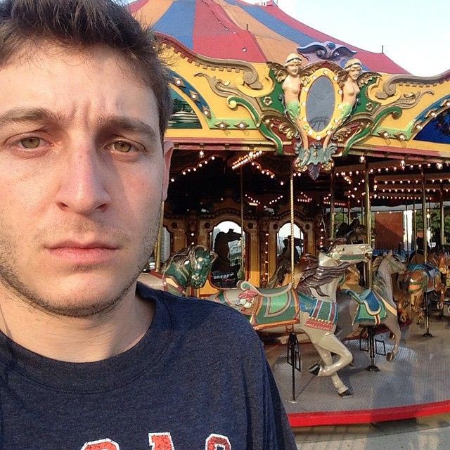 мальчишник в одиночестве, Робби Чернов, Robbie Chernow, грустный парень мальчишник в одиночестве, один на мальчишнике