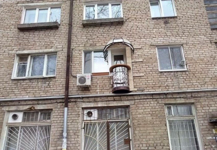 Это Россия детка,  такое бывает только в России