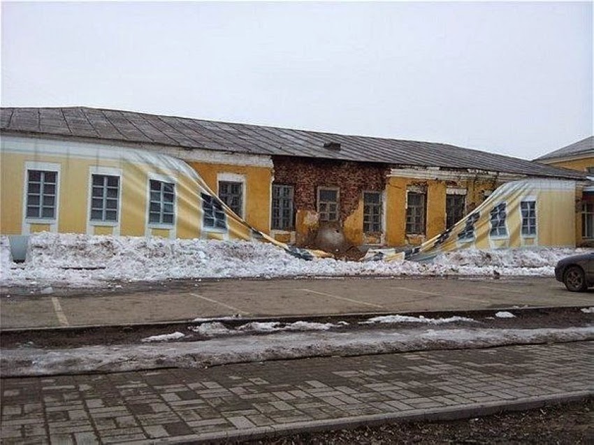 Это Россия детка,  такое бывает только в России