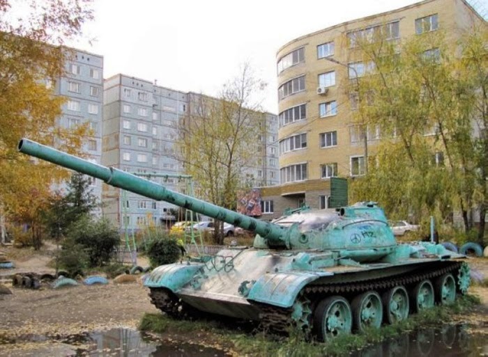 Это Россия детка,  такое бывает только в России