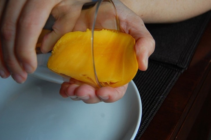 Cómo pelar un mango