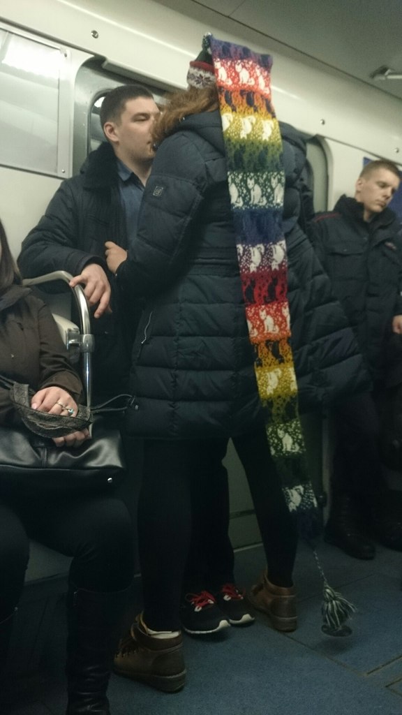 мода петербургского метро, мода метро, модники в транспорте, странные пассажиры метро 