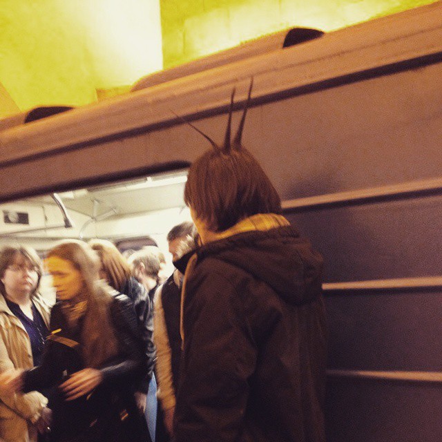 мода петербургского метро, мода метро, модники в транспорте, странные пассажиры метро 