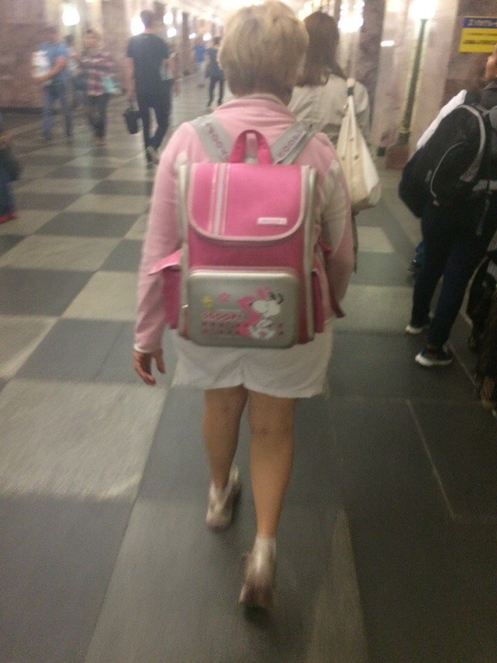 мода петербургского метро, мода метро, модники в транспорте, странные пассажиры метро 