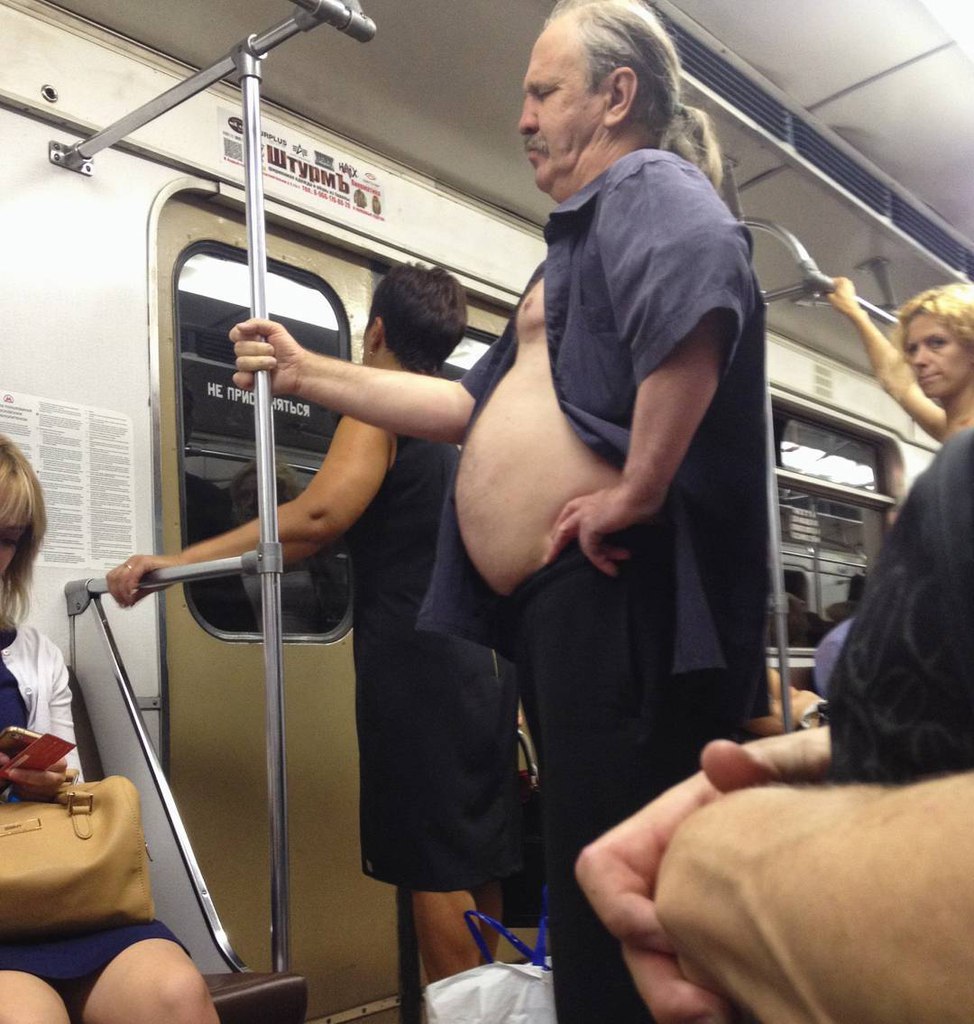 мода петербургского метро, мода метро, модники в транспорте, странные пассажиры метро 