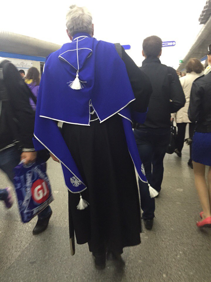 мода петербургского метро, мода метро, модники в транспорте, странные пассажиры метро 