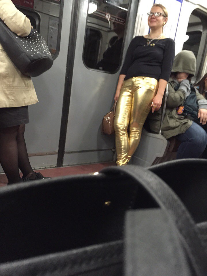 мода петербургского метро, мода метро, модники в транспорте, странные пассажиры метро 
