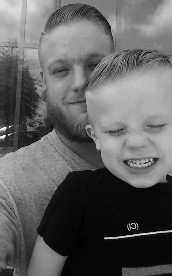 мальчик в костюме Эльзы, 3-летний мальчик захотел быть принцессой Эльзой на Хэллоуин