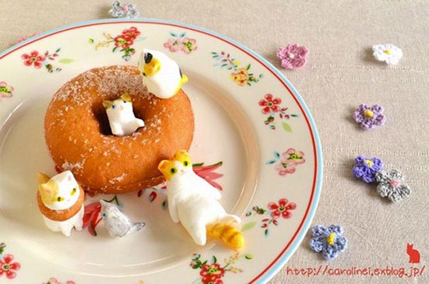 конфеты в форме котов, сладости в форме котов