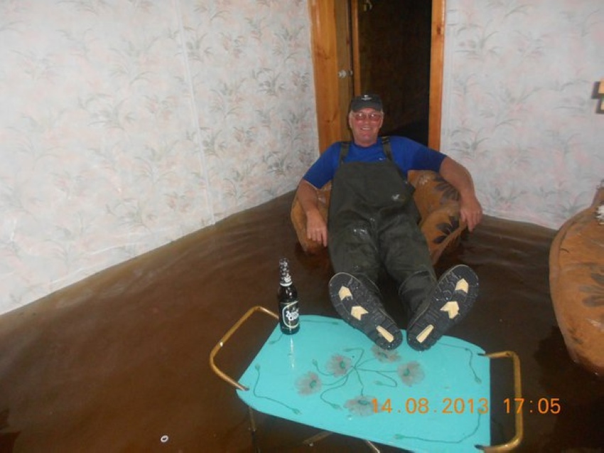 эту страну не победить, умом Россию не понять, только в  России, это Россия детка